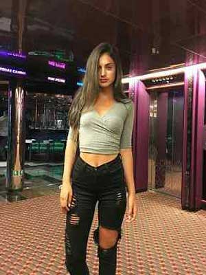 Harshita Saket Escorts